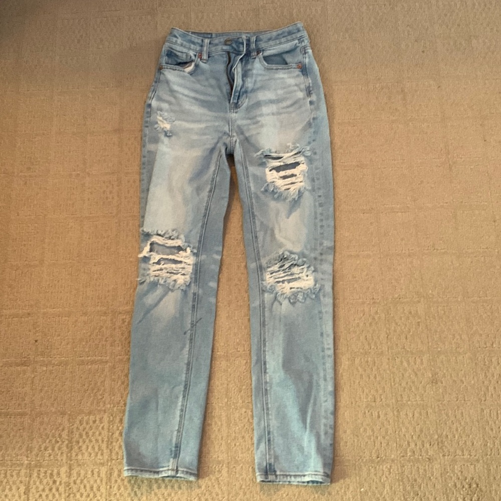 American Eagle ripped straight mom jeans